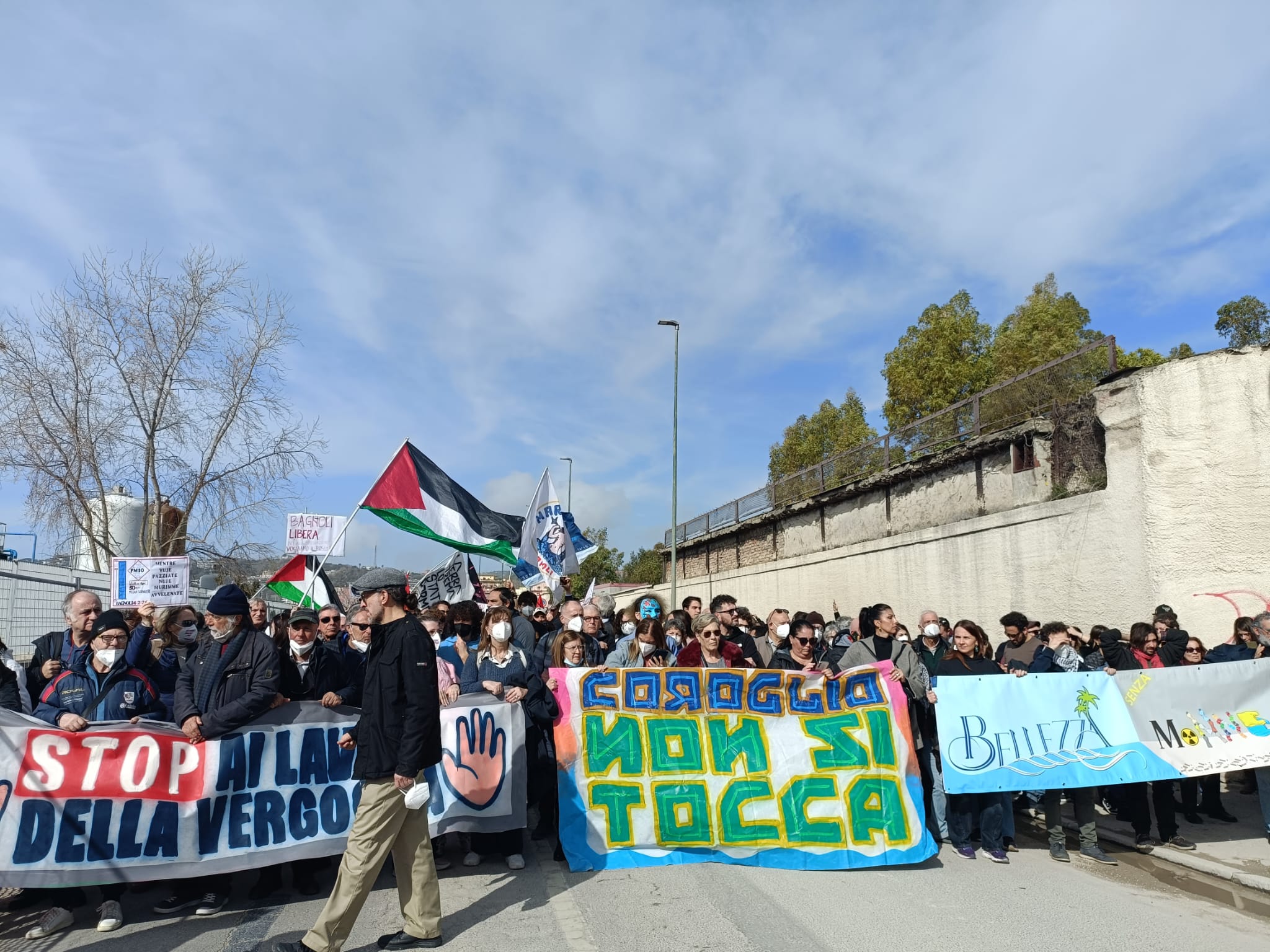 Bagnoli in piazza contro i cantieri della Coppa America